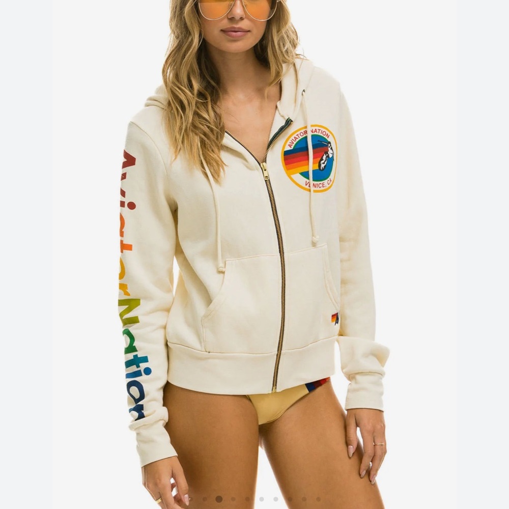 Aviator Nation Hoodie!

XL only worn a few times.